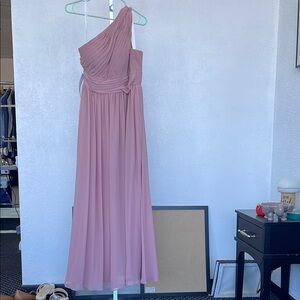 Elegant Pink One-Shoulder Dress